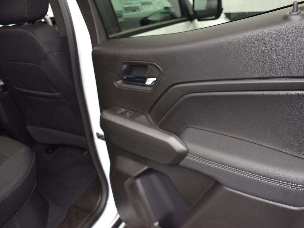 2024 Chevrolet Colorado LT photo 21