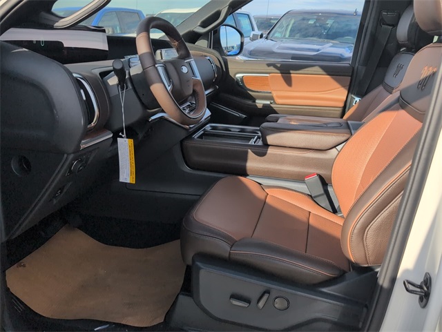 2025 Ford Expedition King Ranch photo 6