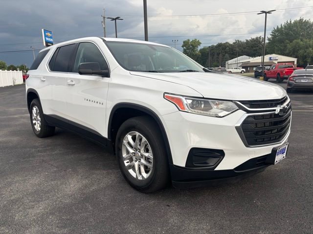 2021 Chevrolet Traverse LS photo 3