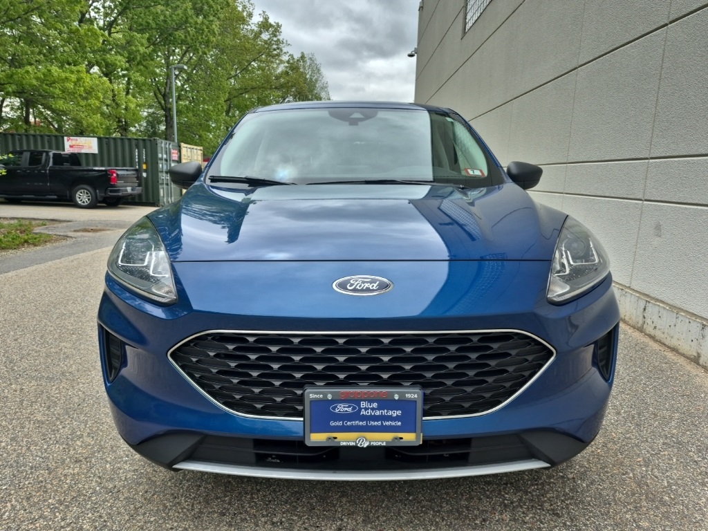 2022 Ford Escape SE photo 2