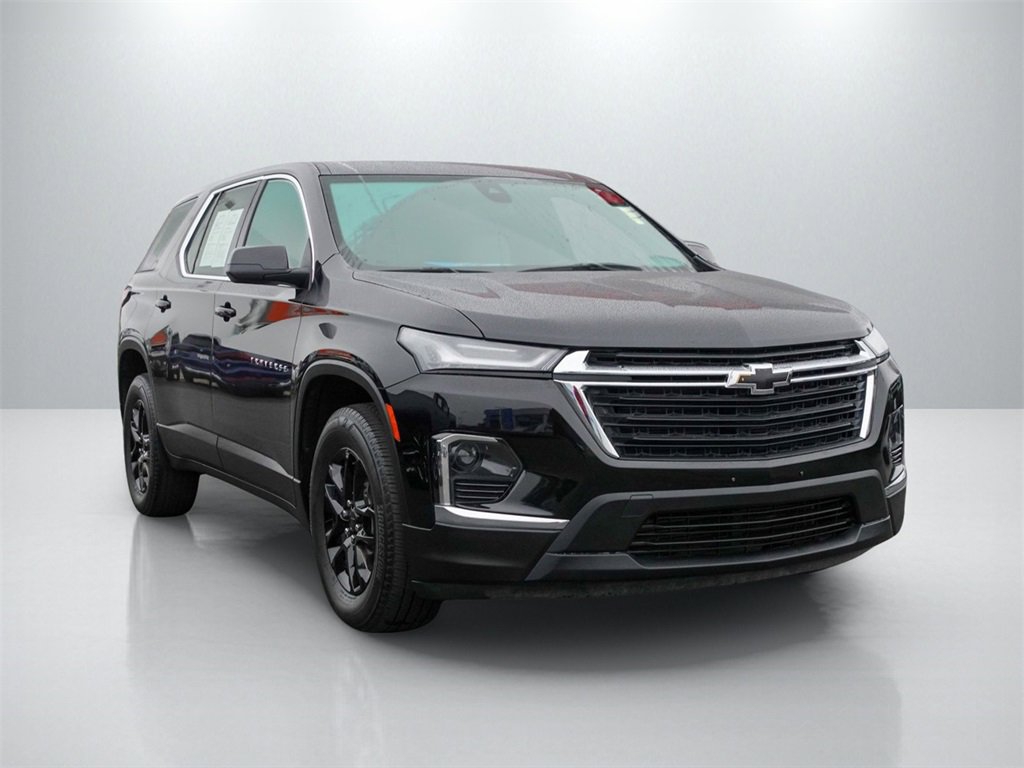 2023 Chevrolet Traverse LS's photo