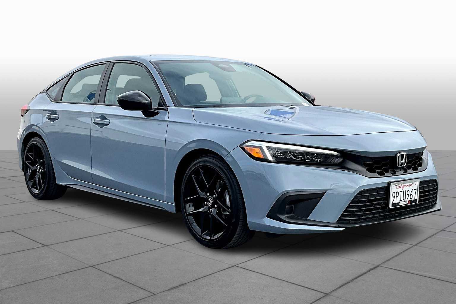 2024 Honda Civic Hatchback Sport photo 2