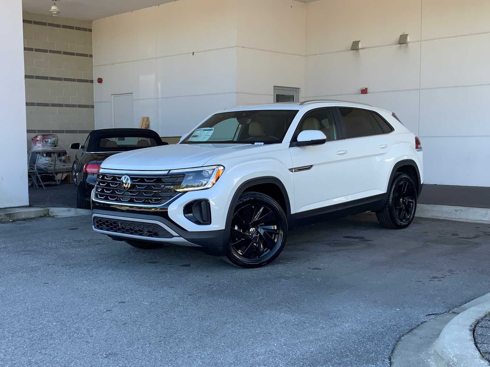 2026 Volkswagen Atlas Cross Sport SE w/Tech's photo