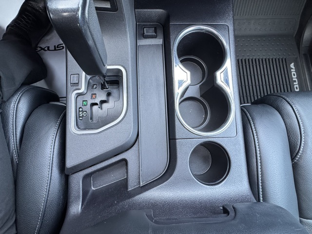 2022 Toyota Sequoia photo 28