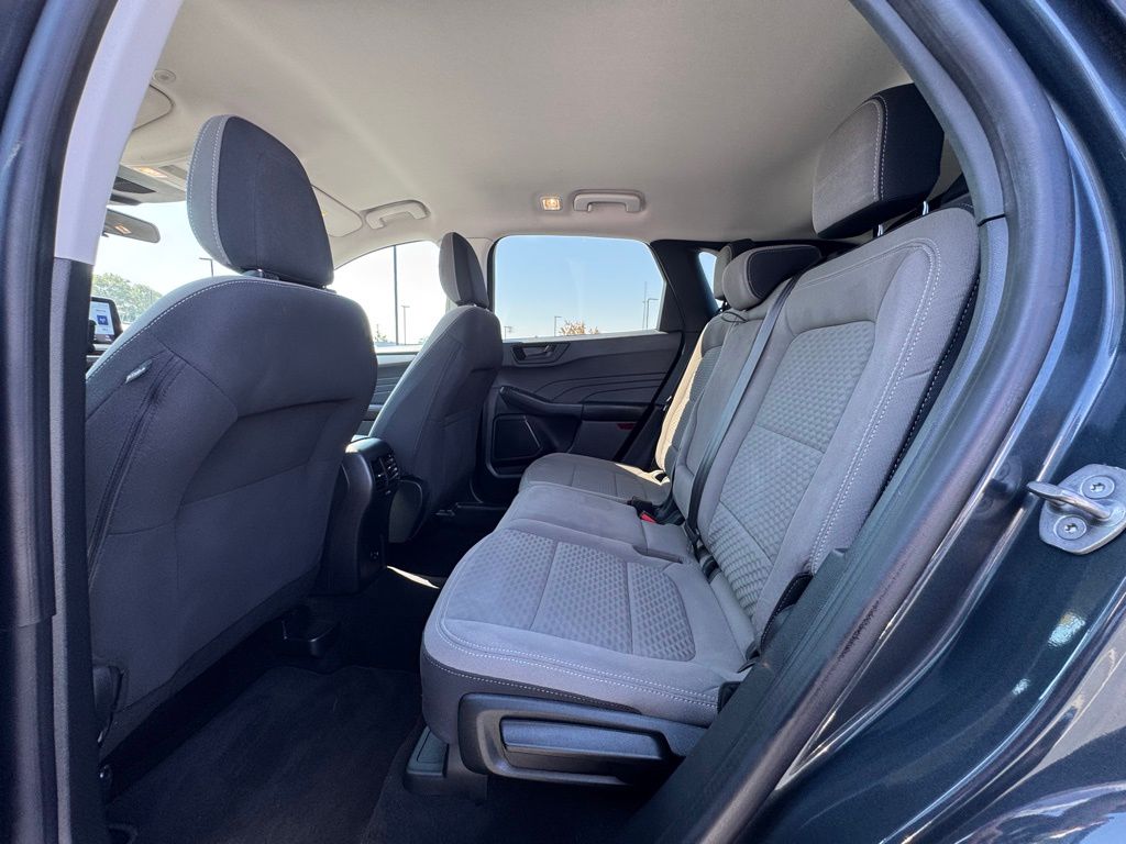 2022 Ford Escape SE photo 6