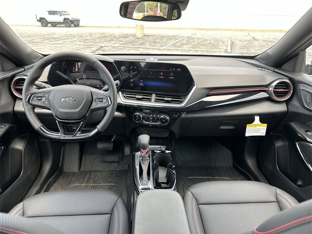 2025 Chevrolet Trax photo 27