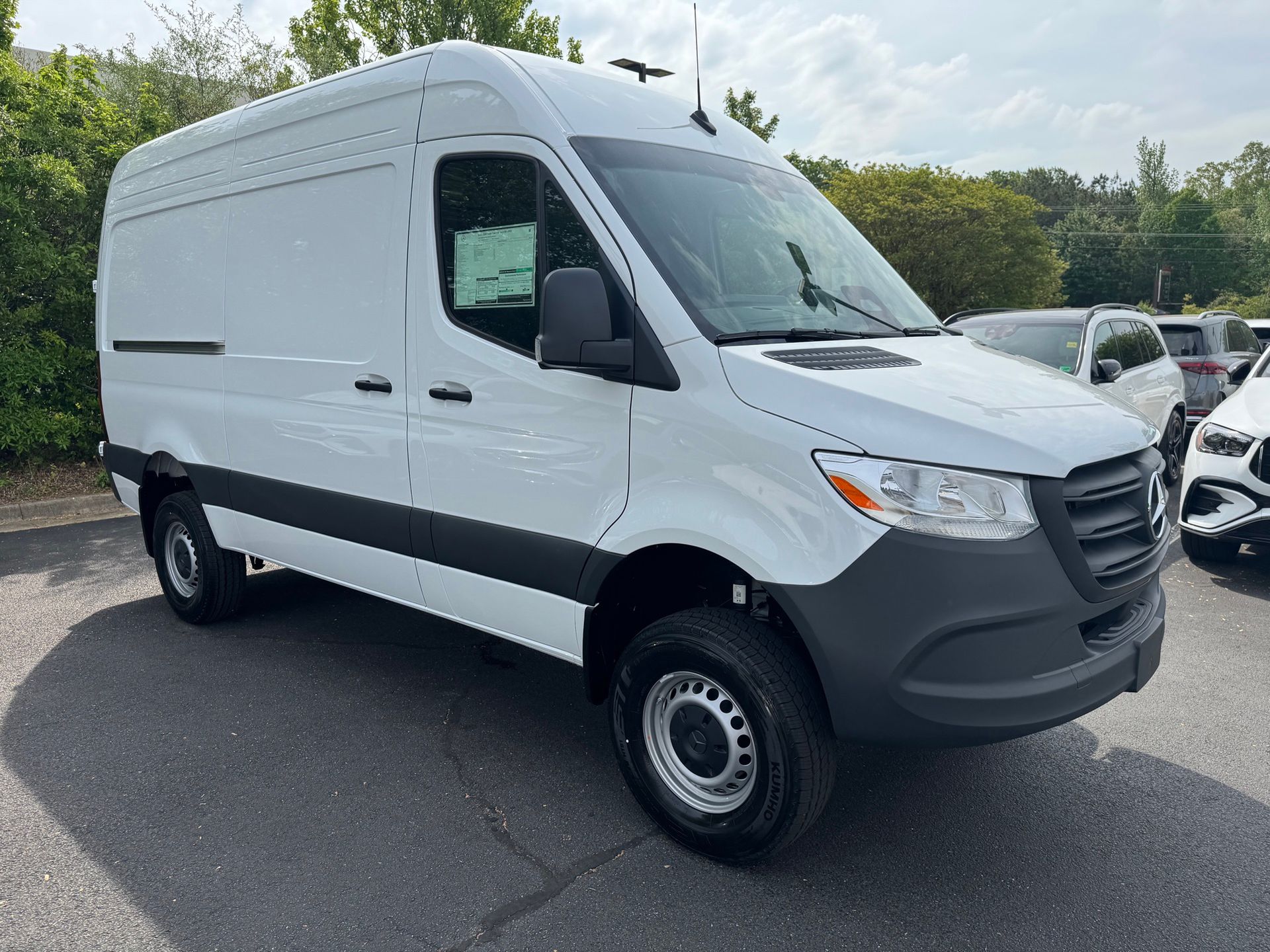 2025 Mercedes-Benz Sprinter Cargo Van Base's photo