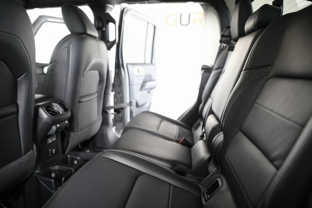 2021 Jeep Gladiator Overland photo 18