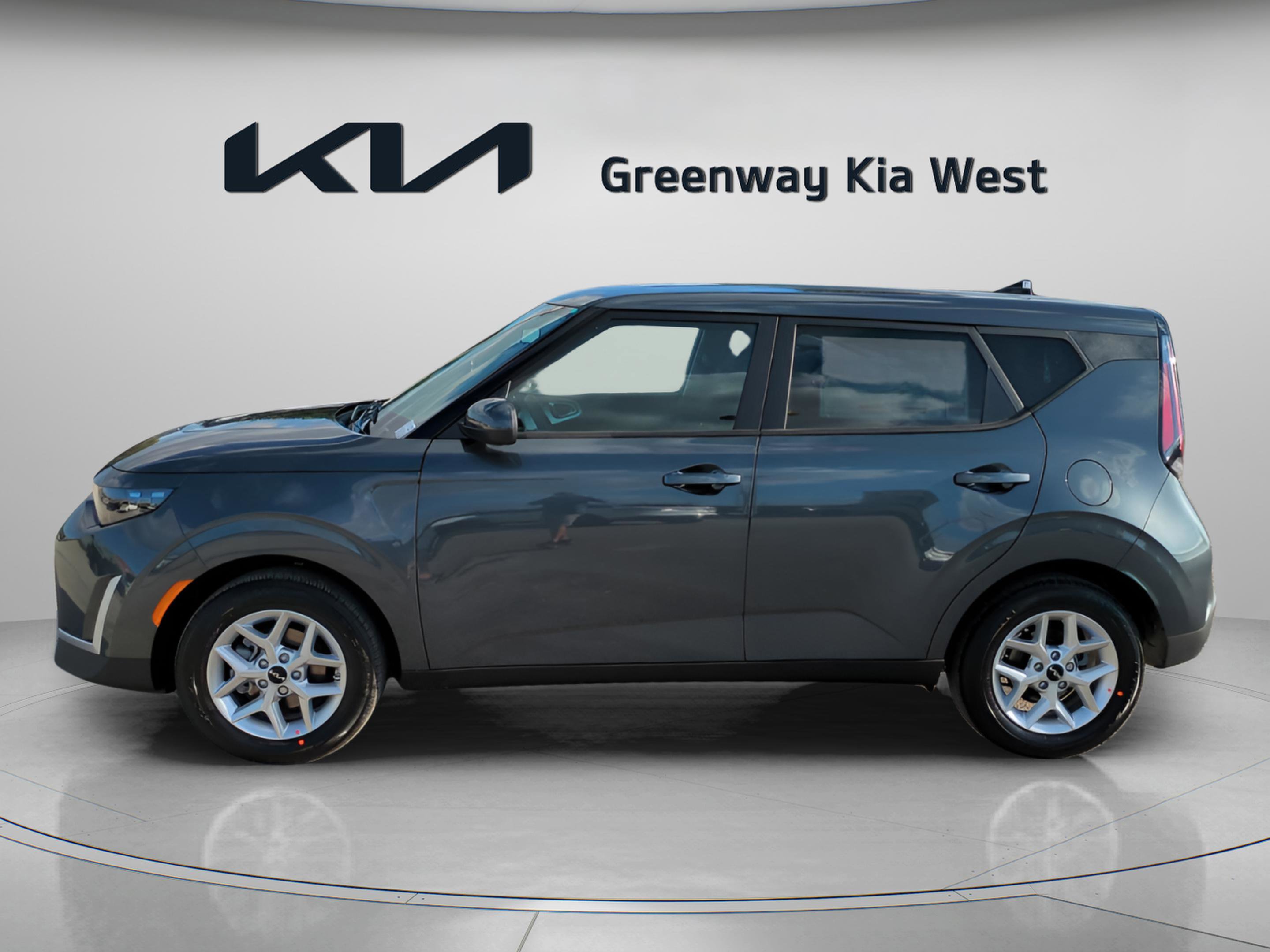 2025 Kia Soul LX photo 4