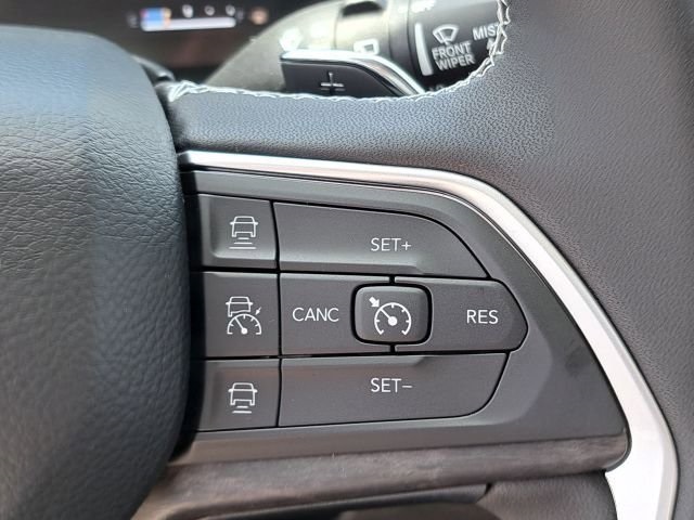 2023 Jeep Grand Cherokee Limited photo 7
