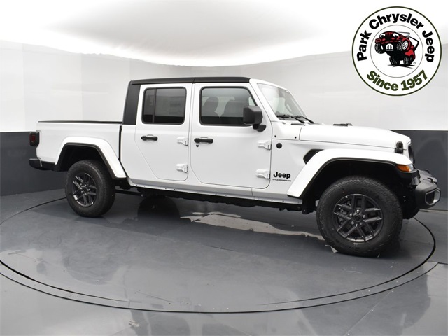 2025 Jeep Gladiator Sport S's photo