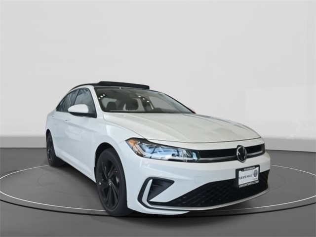 2025 Volkswagen Jetta SE's photo