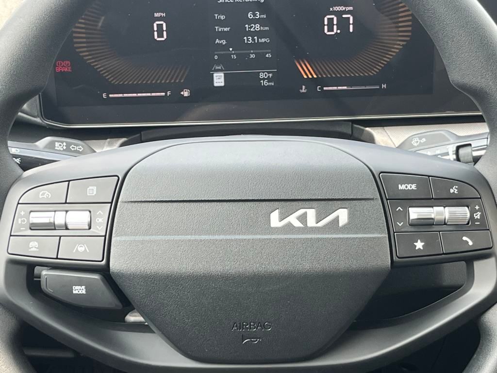 2025 Kia K4 LXS photo 21