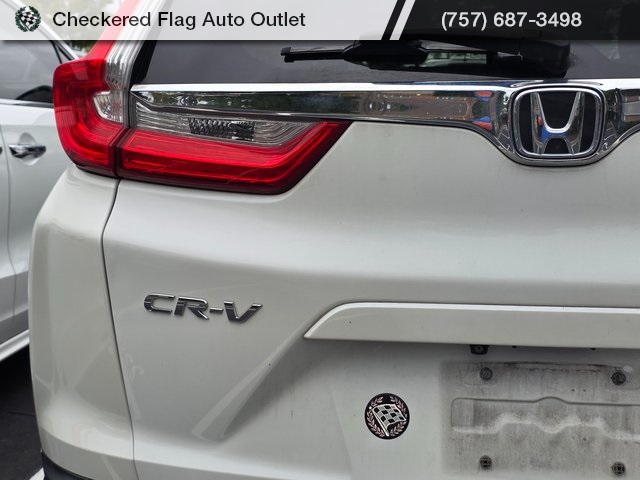 2017 Honda CR-V Touring photo 7