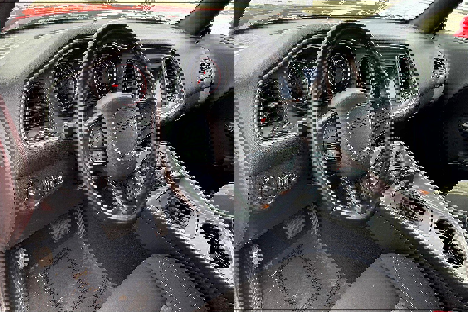 2022 Dodge Challenger SXT photo 12