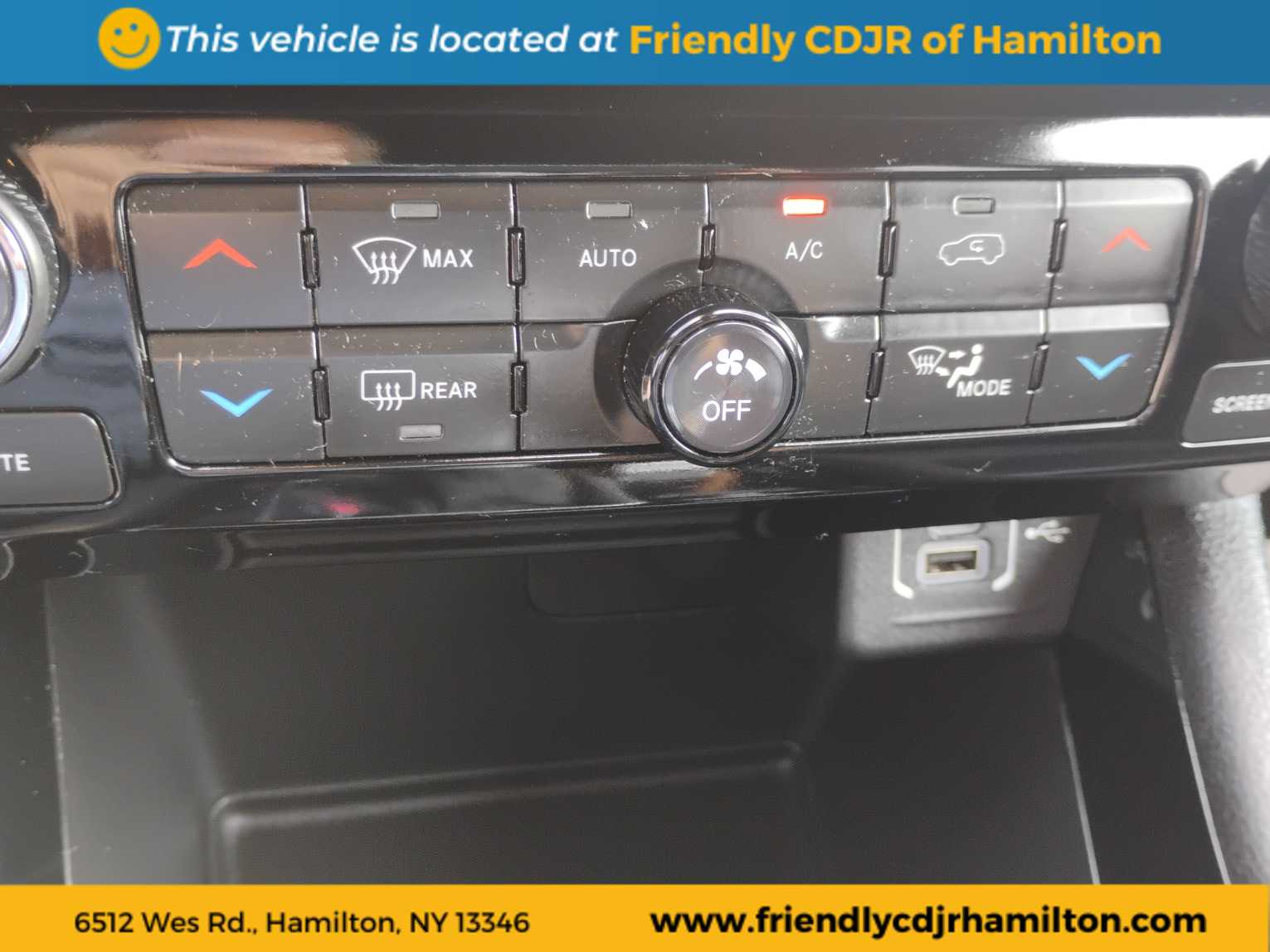 2024 Jeep Compass Latitude photo 11