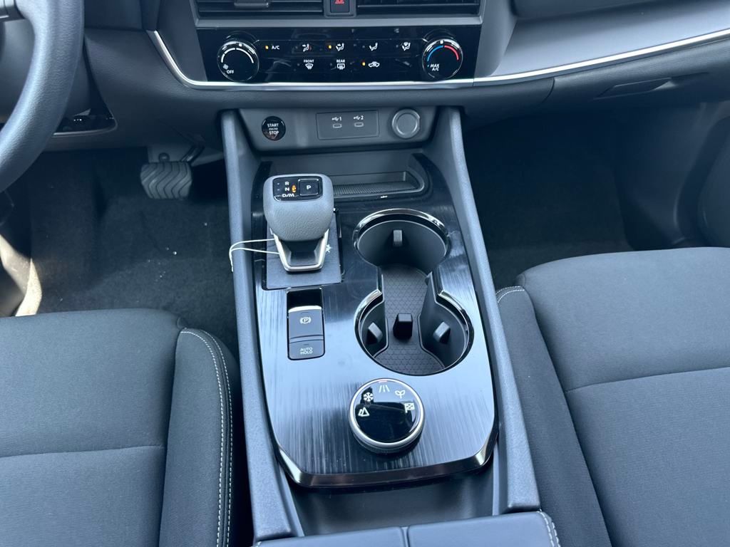 2026 Nissan Rogue S photo 23