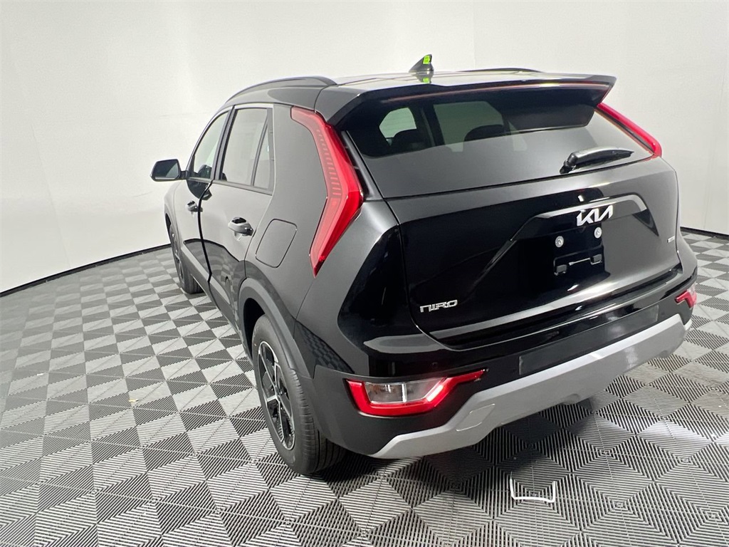 2025 Kia Niro EX photo 4