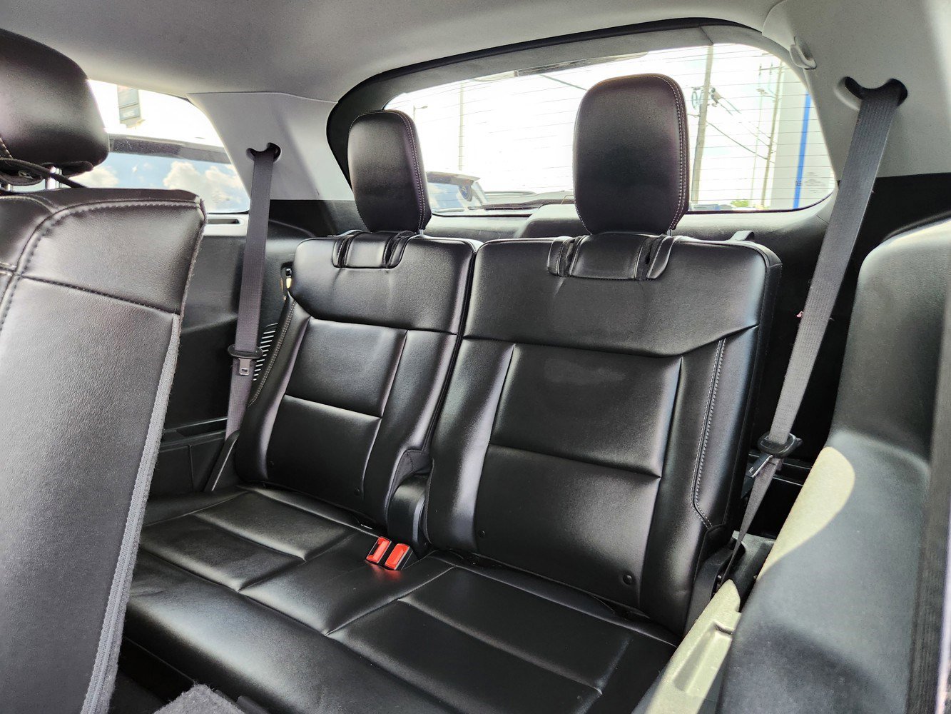 2024 Ford Explorer XLT photo 28