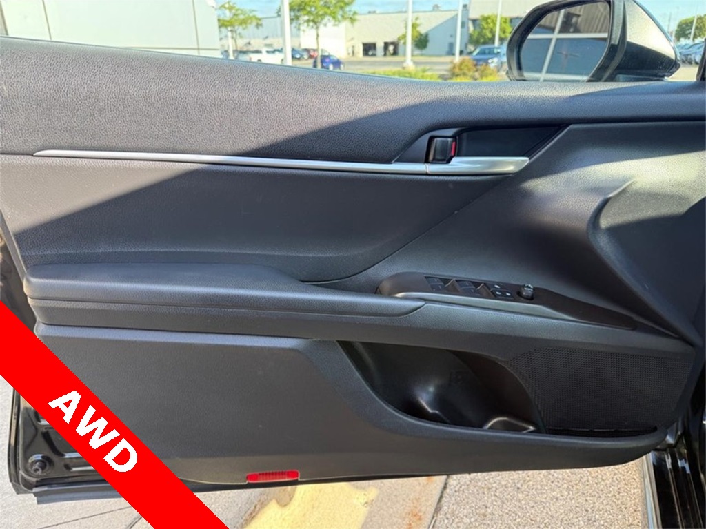 2021 Toyota Camry SE photo 12