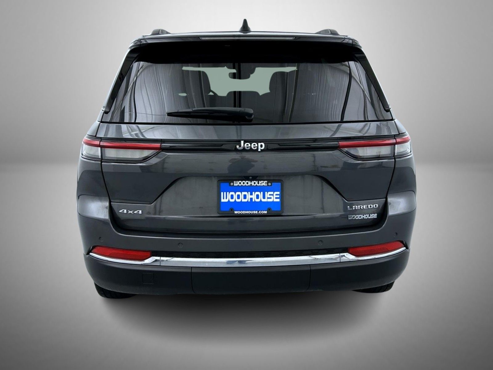 2023 Jeep Grand Cherokee Laredo photo 6