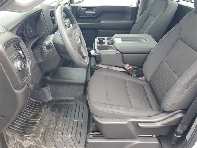 2025 Gmc Sierra 2500 HD Pro photo 5