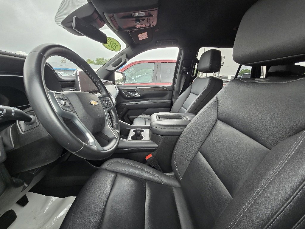 2023 Chevrolet Tahoe LT photo 2