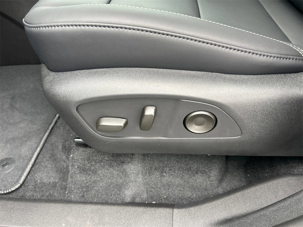 2026 GMC ACADIA - Image 15