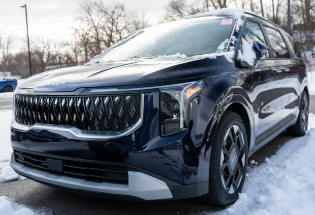 2025 Kia Carnival EX's photo