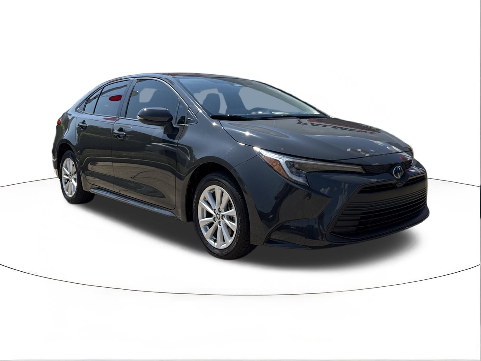 2024 Toyota Corolla LE's photo