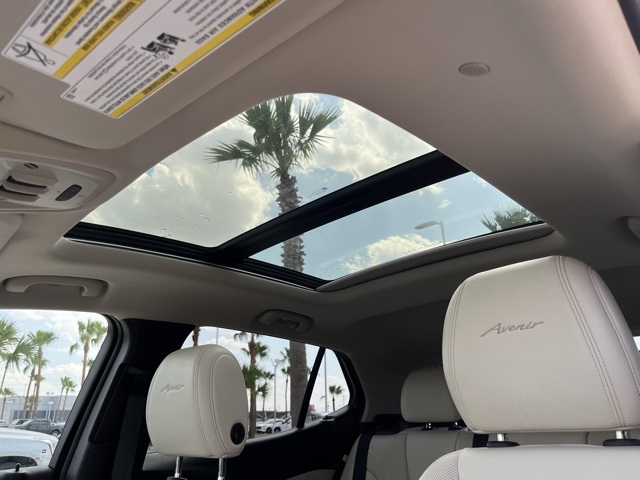 2024 Buick Encore GX Avenir photo 11
