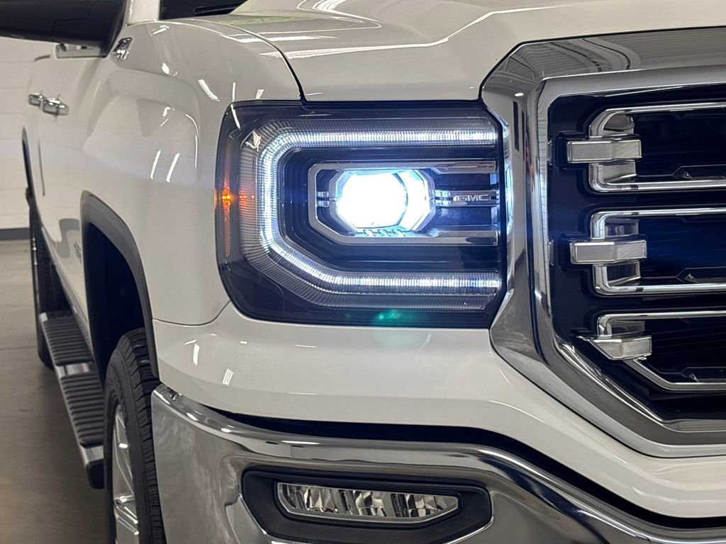 2017 Gmc Sierra 1500 SLT photo 2