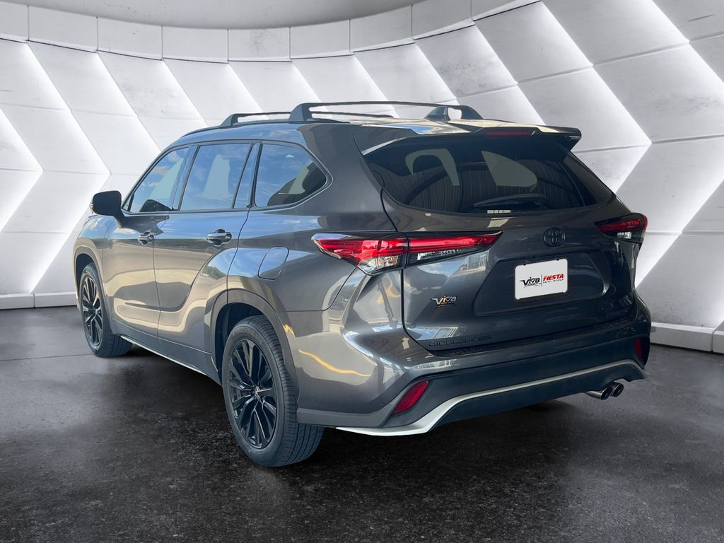 2023 Toyota Highlander XSE photo 6
