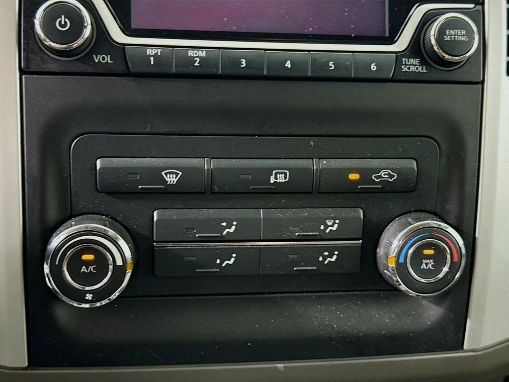 2016 Nissan Frontier SV Crew Cab photo 12