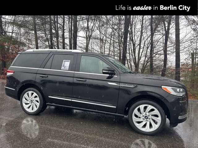 2024 Lincoln Navigator Premiere's photo