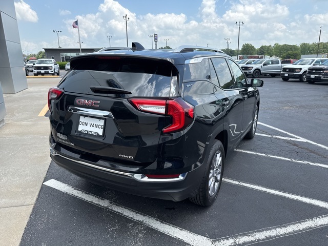 2024 Gmc Terrain SLT photo 4