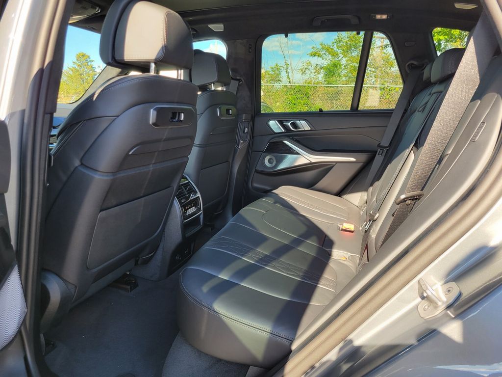 2026 Bmw X5 M60i photo 18