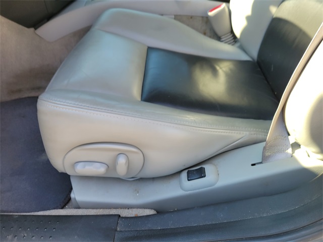 2004 Cadillac CTS Base photo 13
