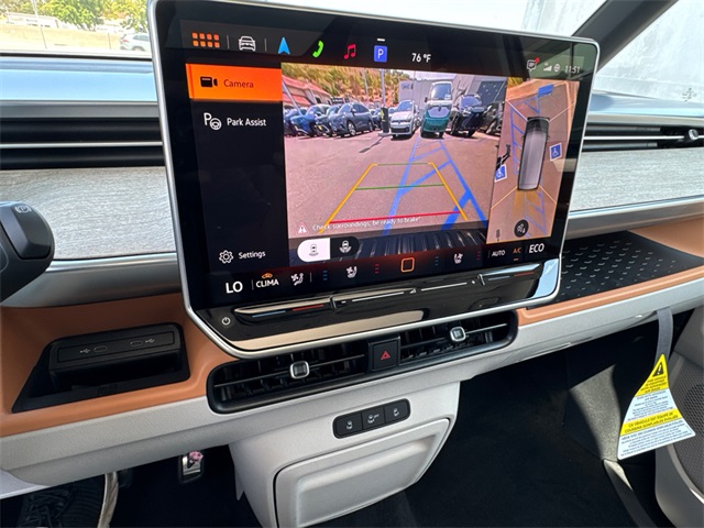 2025 Volkswagen ID. Buzz Pro Plus photo 32