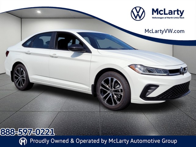 2025 Volkswagen Jetta Sport's photo