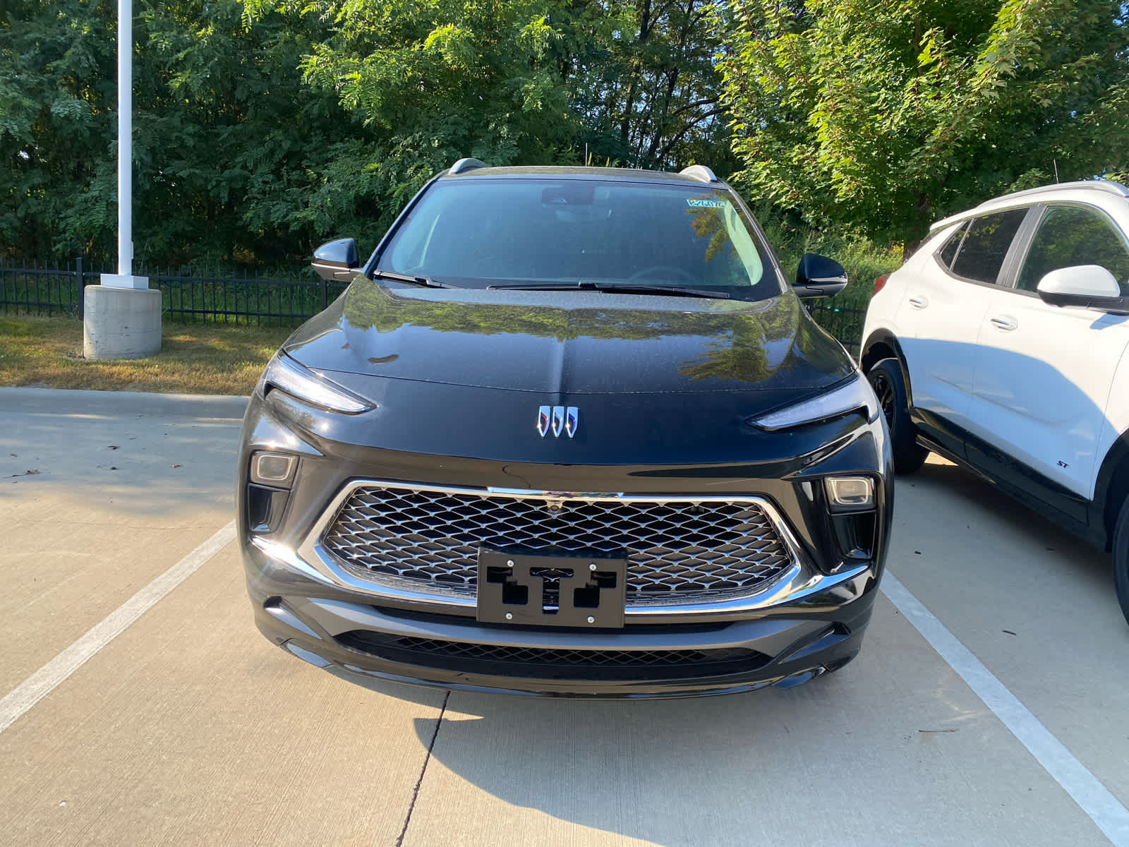 2026 Buick Encore GX Avenir photo 2