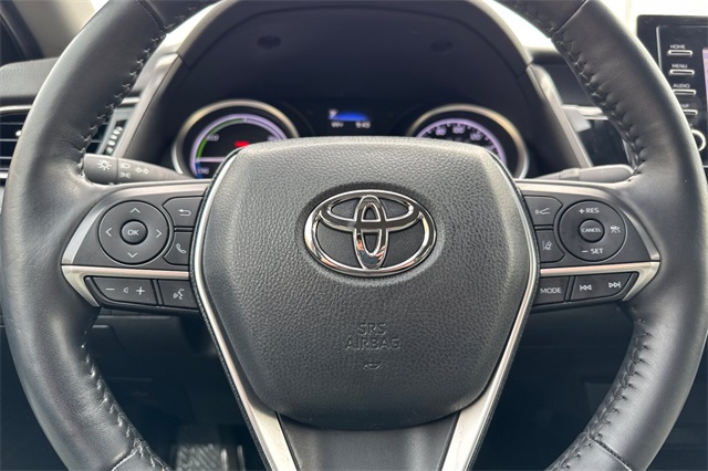 2022 Toyota Camry Hybrid LE photo 24