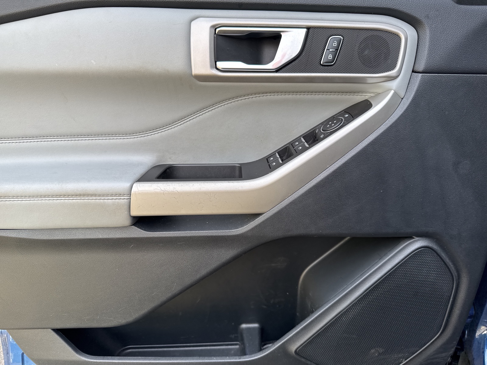 2022 Ford Explorer XLT photo 33