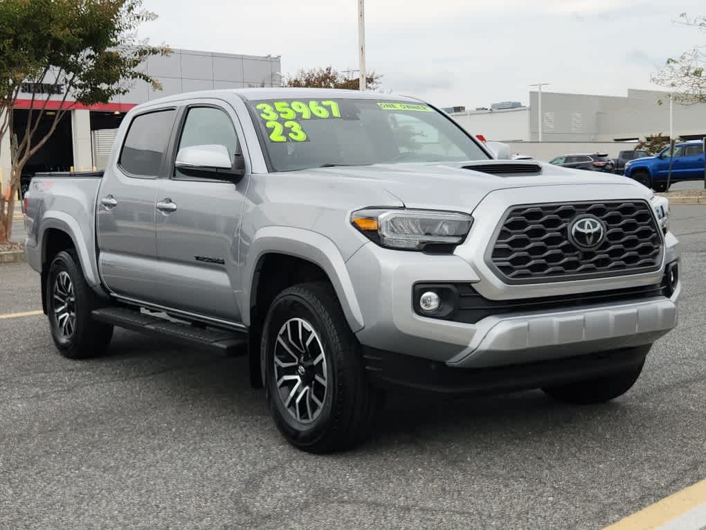 2023 Toyota Tacoma TRD Sport Double Cab V6 photo 2