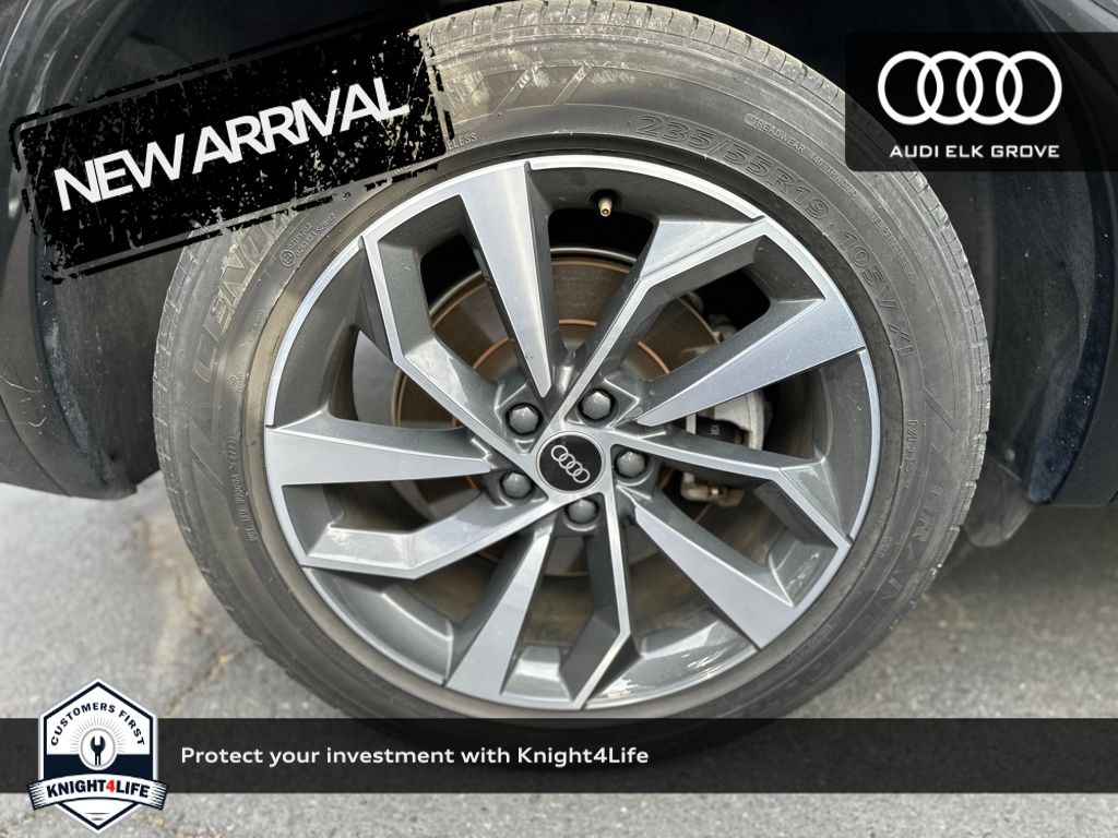 2022 Audi Q5 45 S line Premium photo 9