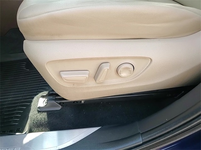 2022 Toyota Highlander XLE photo 11