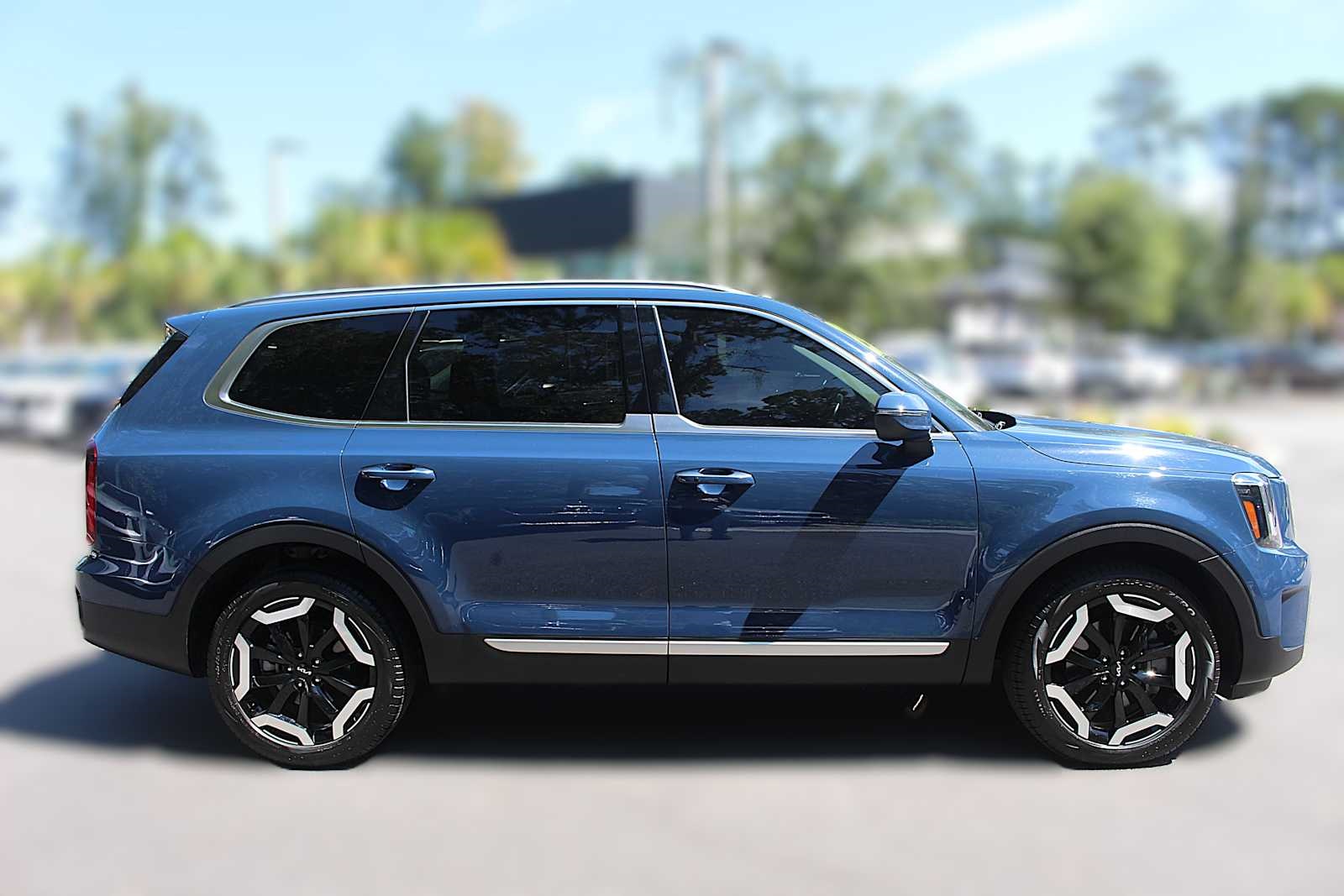 2023 Kia Telluride S photo 9