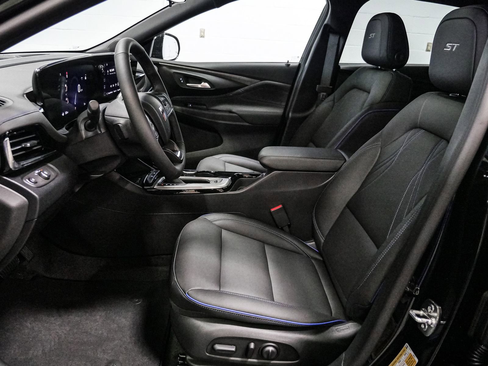 2025 Buick Envista ST photo 18
