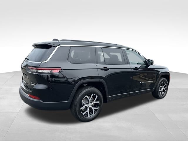 2025 Jeep Grand Cherokee Limited photo 3