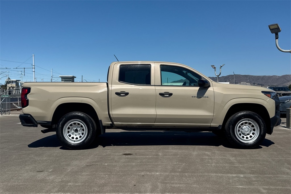 2024 Chevrolet Colorado Work Truck photo 3